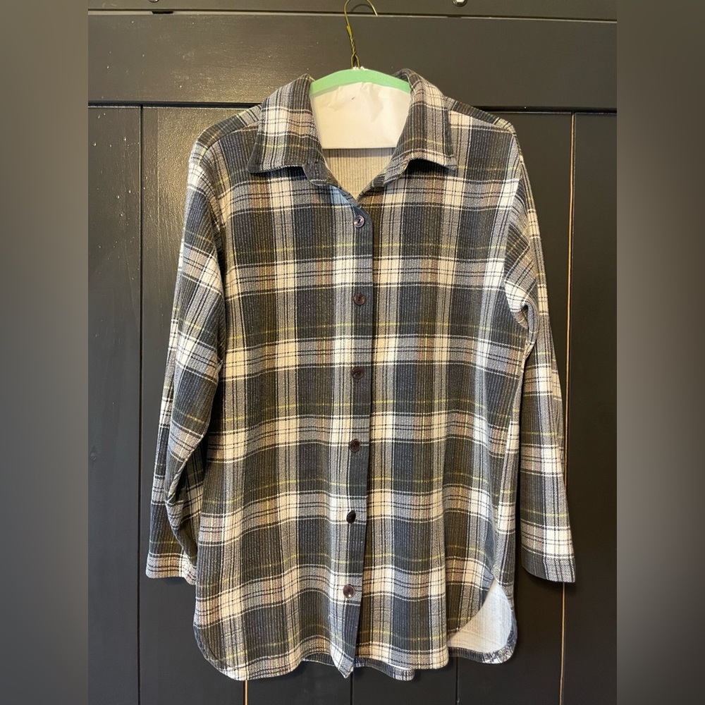 Vintage flannel waffle shirt. Plaid. Size medium